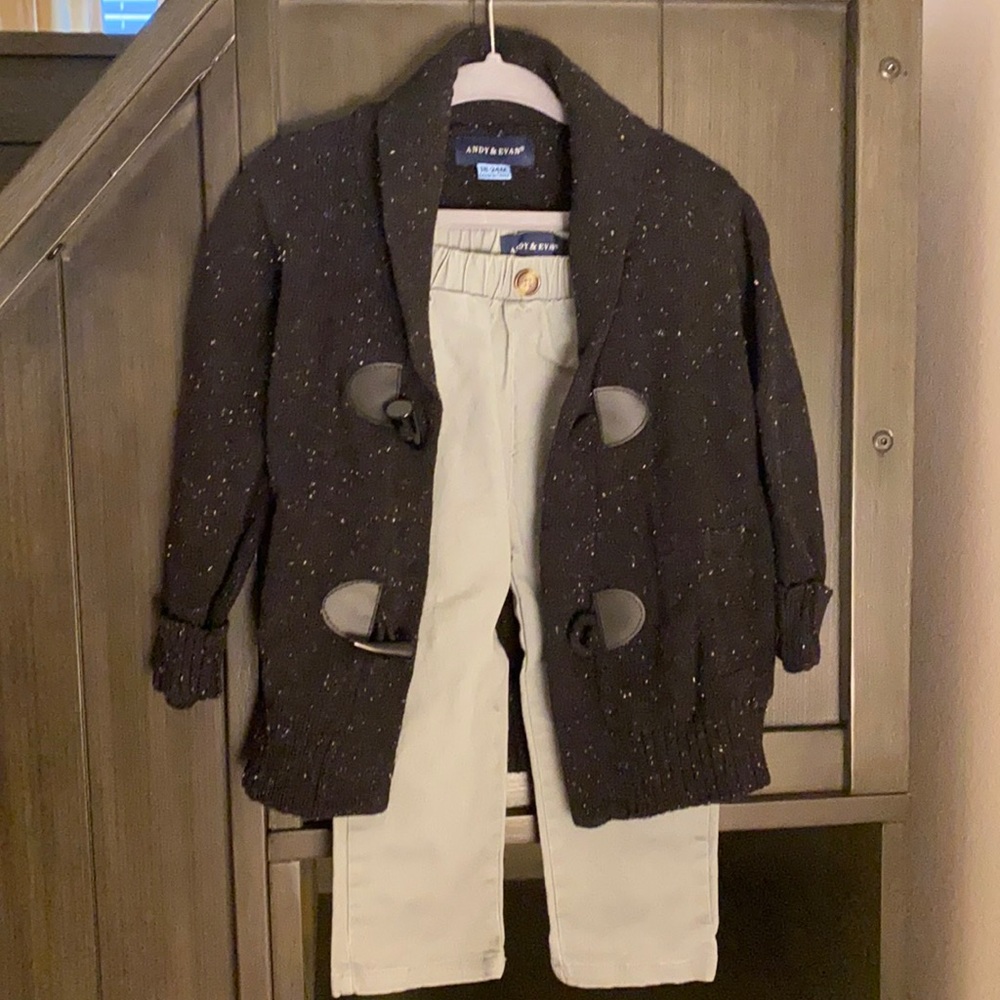 Pant and sweater set